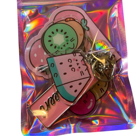 Pusheen Fruits Keychain Set Exclusive Charms! - Picture 3 of 9